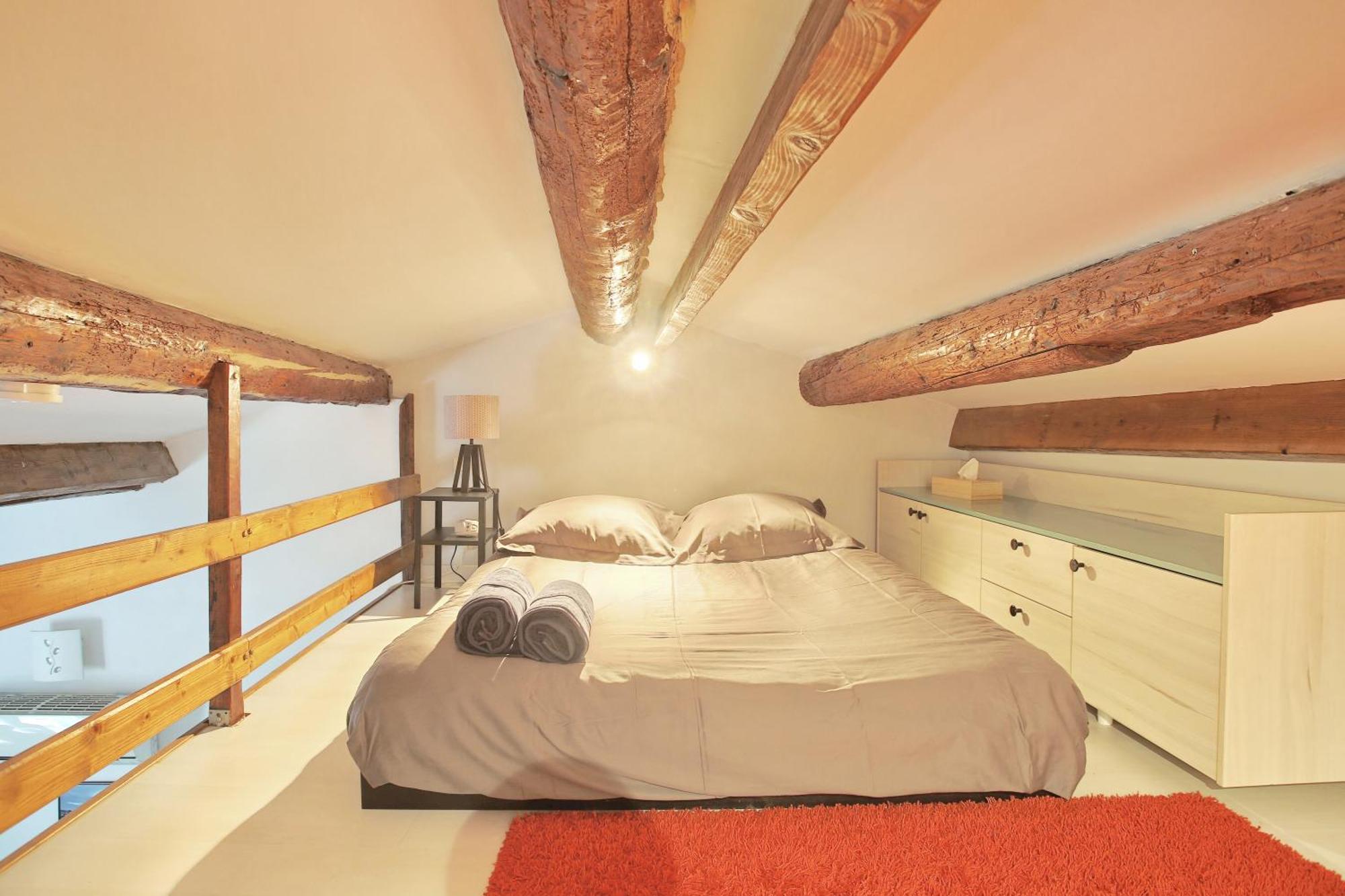 Joli Studio 30m2 + Mezzanine au coeur de Martigues Extérieur photo